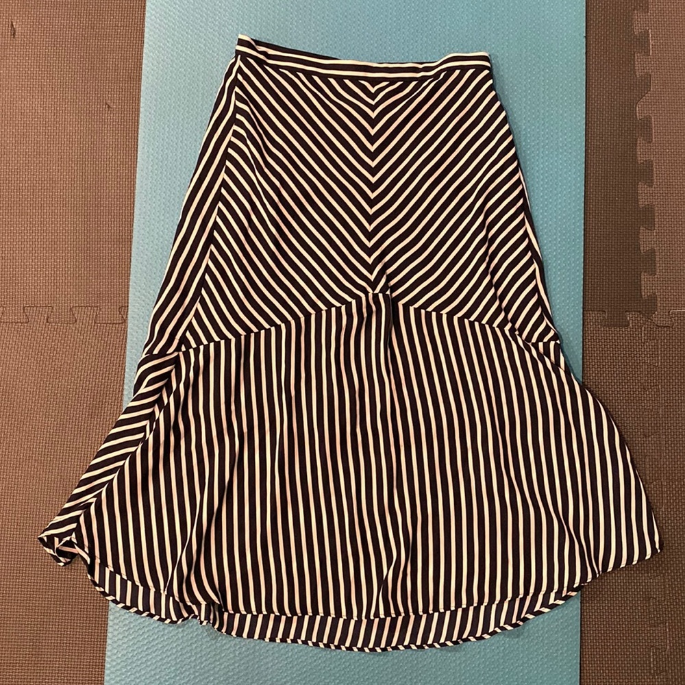 Banana Republic High Low Navy White Flounce Skirt